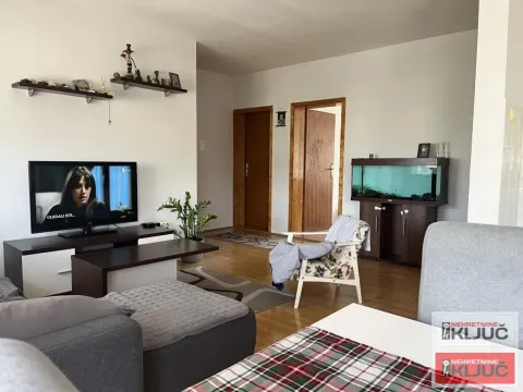 Prodaja, četvorosoban stan, 101m², Železnička Stanica, Novi Sad Sve Podlokacije - image 4