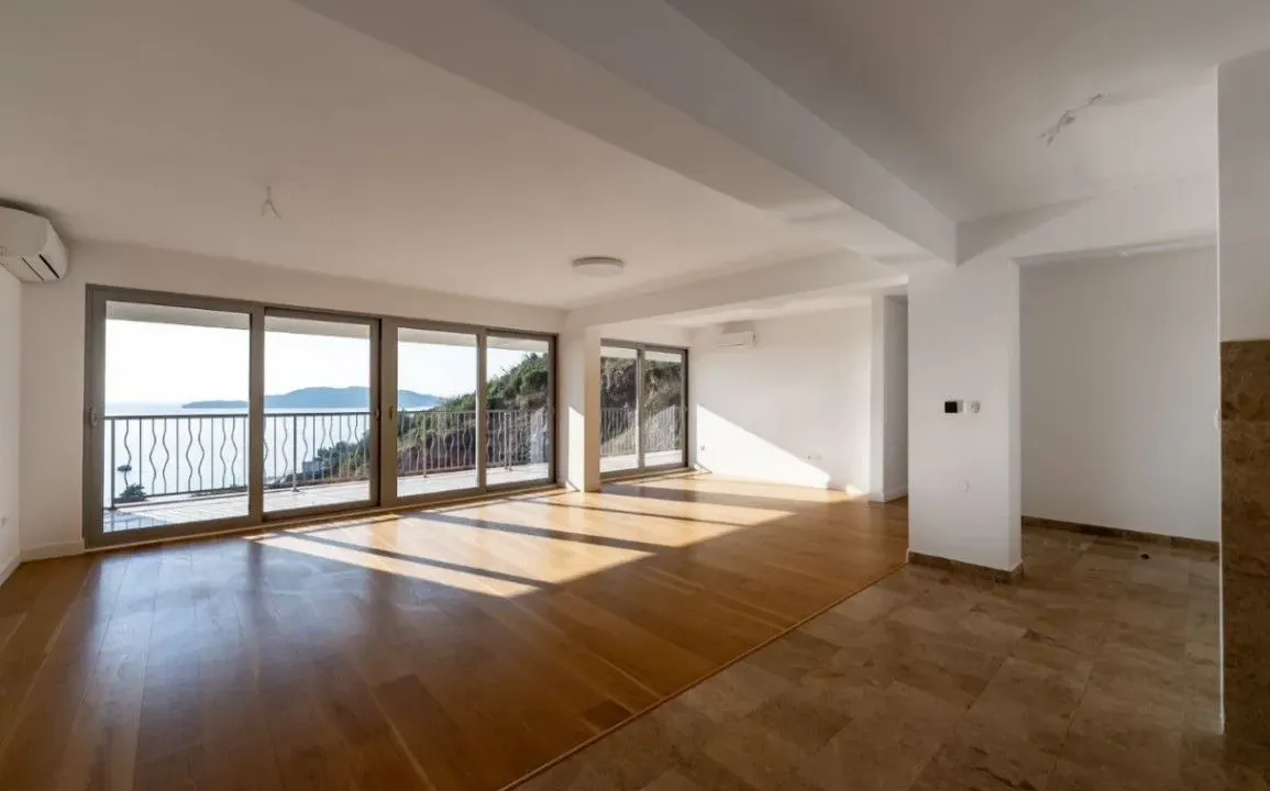 Sale, three bedroom apartment, 161m², Pržno, Budva