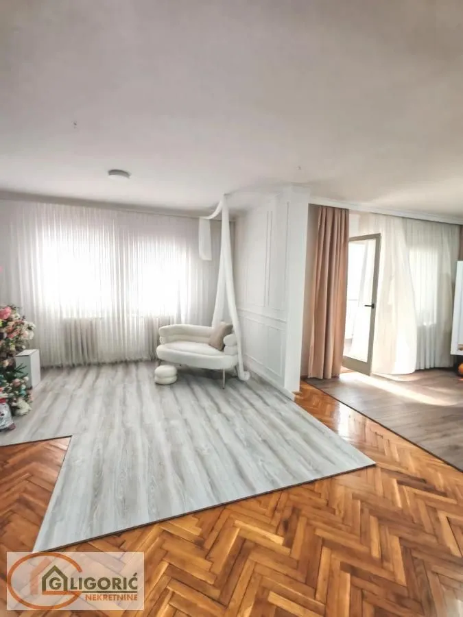 Prodaja, trosoban stan, 101m², Bogoslovija, Palilula Sve Podlokacije