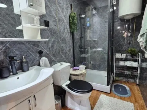 Izdavanje, jednosoban stan, 50m², Preko Morače, Podgorica - image 2