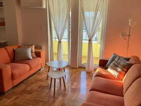 Izdavanje, dvosoban stan, 67m², Blok 9, Podgorica - image 7