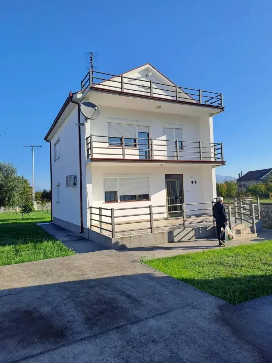 Sale, house, 168m², Bijelo Polje, Podgorica