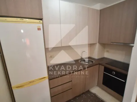 Izdavanje, jednosoban stan, 46m², City Kvart, Podgorica - image 5