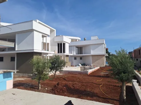 Prodaja, kuća, 467m², Kotor, Crna Gora - image 4