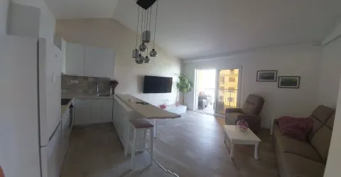 Rent, two bedroom apartment, 60m², Seljanovo, Tivat - image 3
