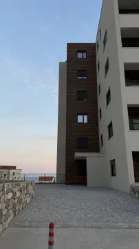 Rent, one bedroom apartment, 43m², Bečići, Budva - image 8