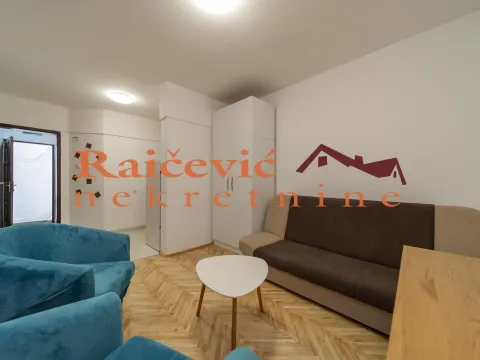 Prodaja, jednosoban stan, 36m², Centar, Stara Pazova - image 3