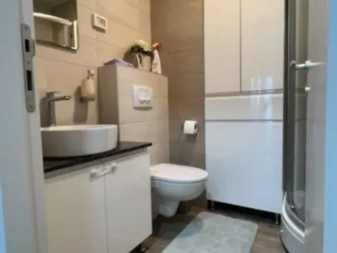 Izdavanje, jednosoban stan, 47m², City Kej, Podgorica - image 9