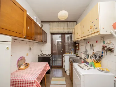 Prodaja, kuća, 183m², Gorica C, Podgorica - image 10