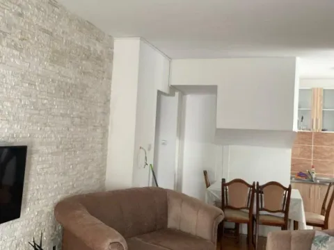 Izdavanje, dvosoban stan, 70m², Lazi, Budva - image 8