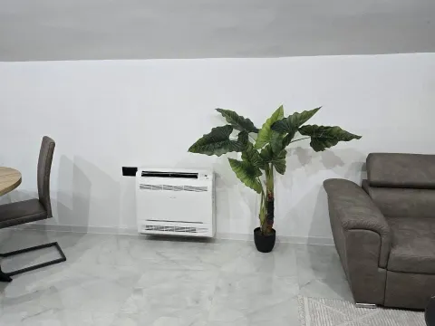 Izdavanje, dvosoban stan, 110m², Zagorič, Podgorica - image 9