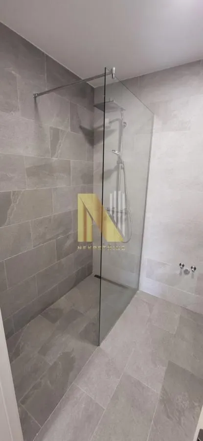 Prodaja, trosoban stan, 86m², Centar, Novi Sad
