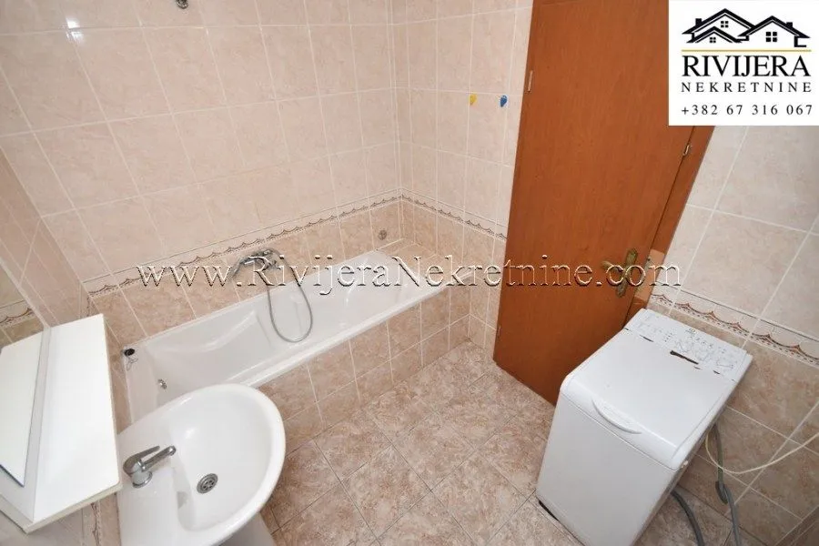 Prodaja, jednosoban stan, 46m², Baošići, Herceg Novi