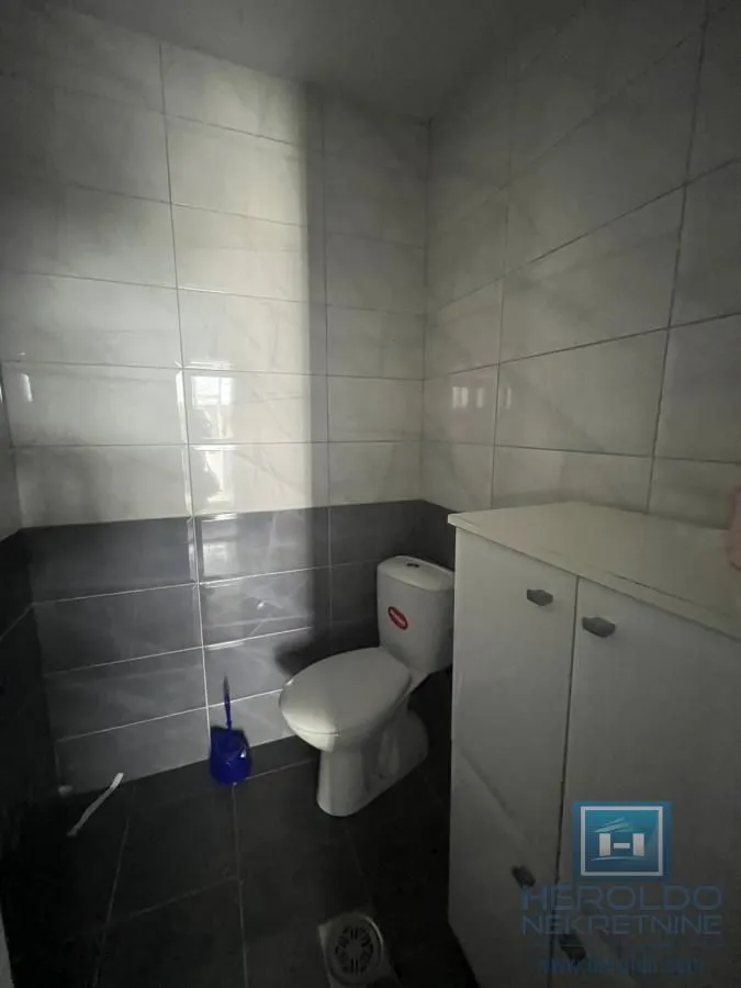 Sale, office space, 250m², Industrijska zona, Jagodina