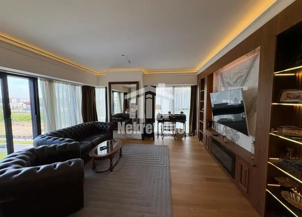 Prodaja, trosoban stan, 95m², Novi Beograd Blok 65, Novi Beograd Sve Podlokacije