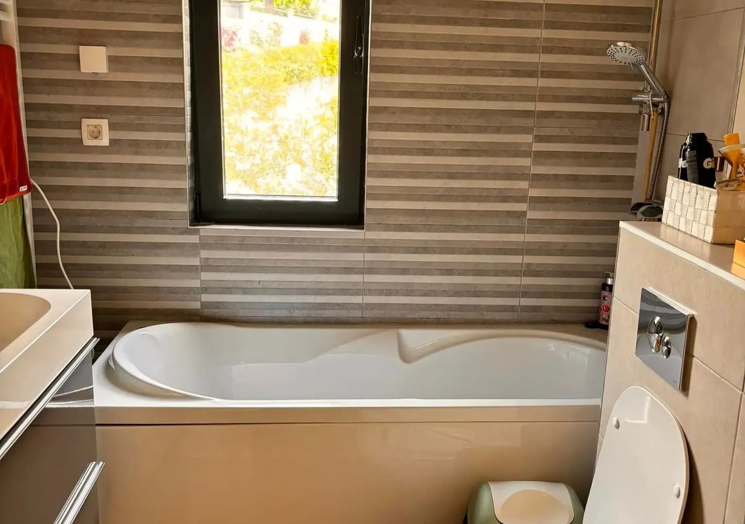 Prodaja, kuća, 178m², Jaz, Budva