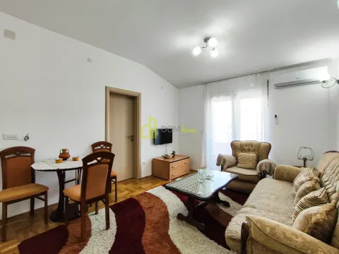Rent, one bedroom apartment, 41m², Stari Aerodrom, Podgorica - image 1