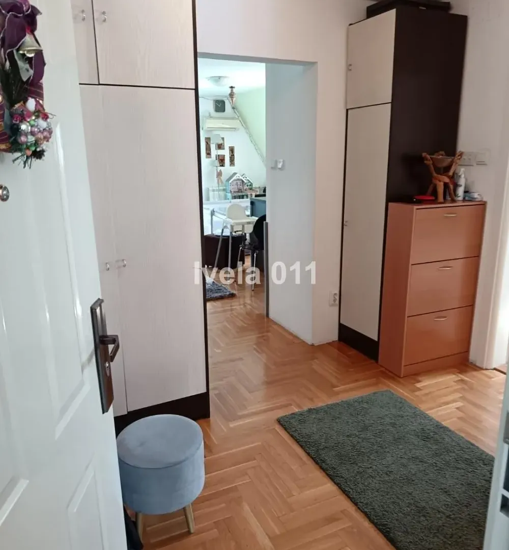 Prodaja, četvorosoban stan, 98m², Voždovac Sve Podlokacije, Beograd