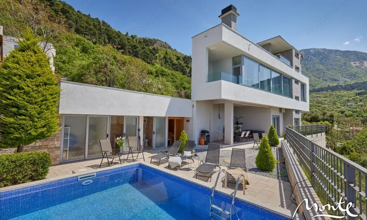 Sale, house, 220m², Tivat, Crna Gora