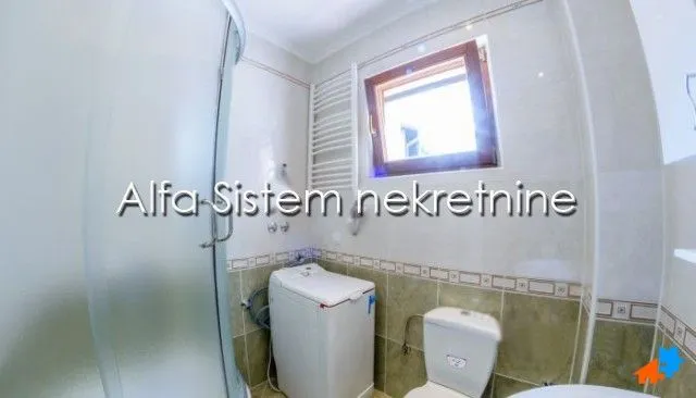 Izdavanje, stan, 250m², Savski Venac, Beograd
