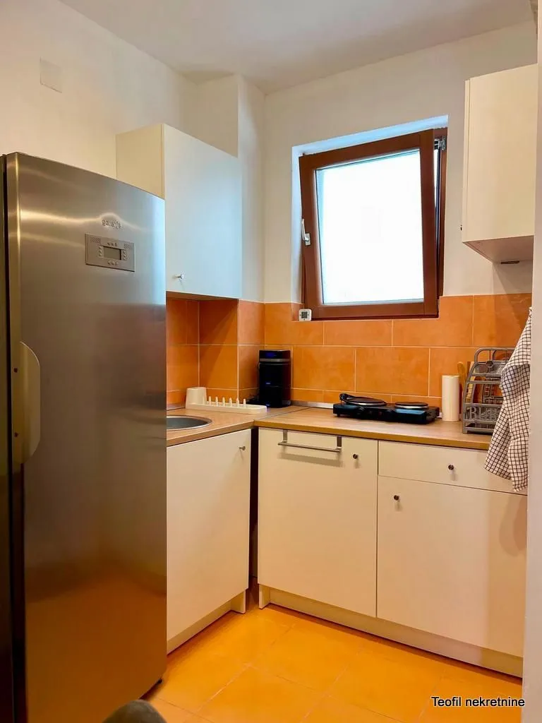 Izdavanje, dvosoban stan, 53m², Kalenić Pijaca, Vračar Sve Podlokacije