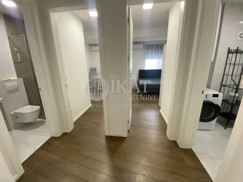 Izdavanje, trosoban stan, 77m², Crveni Krst, Beograd