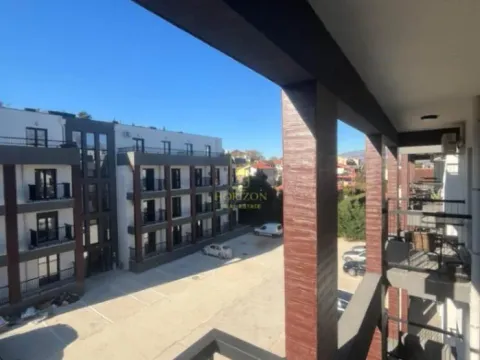 Prodaja, trosoban stan, 90m², Gorica C, Podgorica - image 10