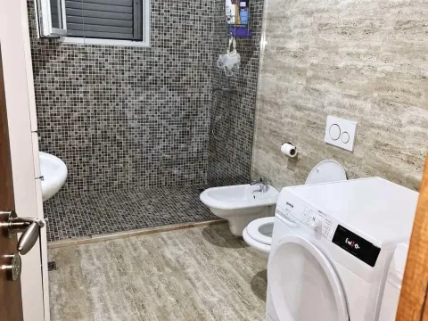 Izdavanje, kuća, 150m², Spuž, Danilovgrad - image 11