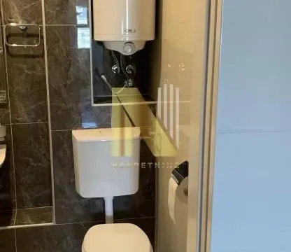 Izdavanje, trosoban stan, 93m², Centar, Novi Sad - image 10