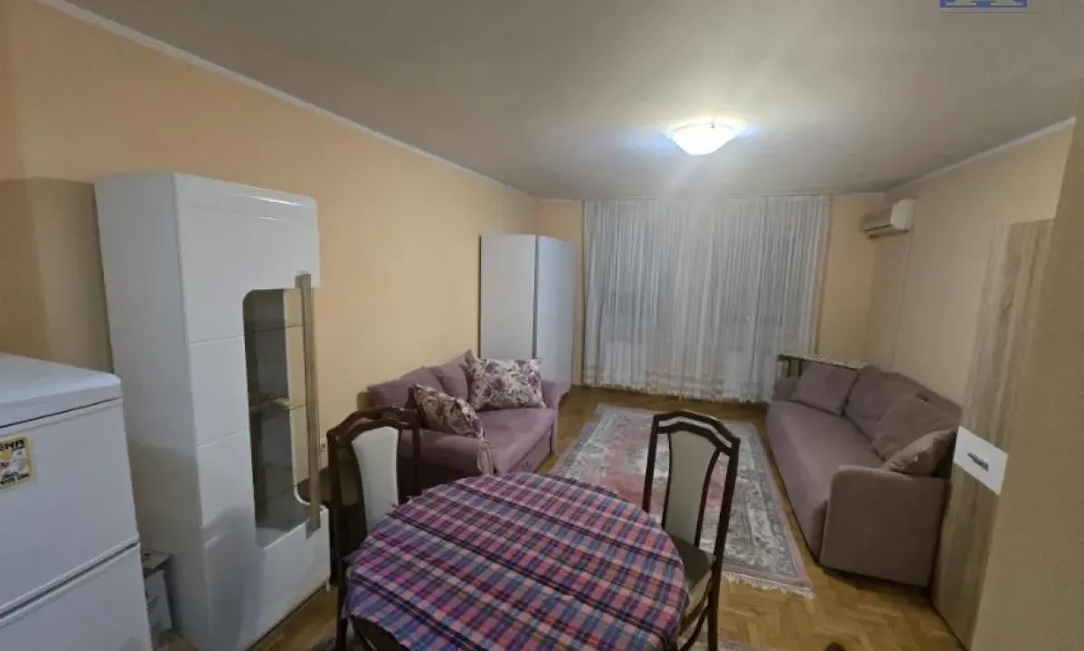 Izdavanje, jednosoban stan, 35m², Cara Dušana, Novi Sad Sve Podlokacije