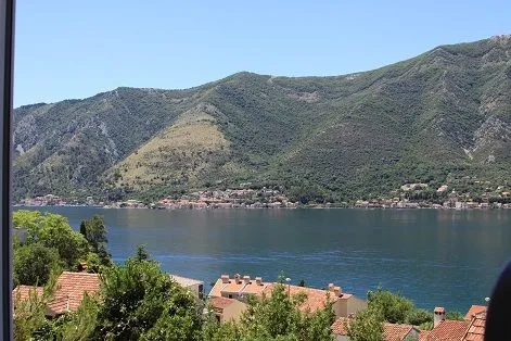 Prodaja, trosoban stan, 108m², Dobrota, Kotor
