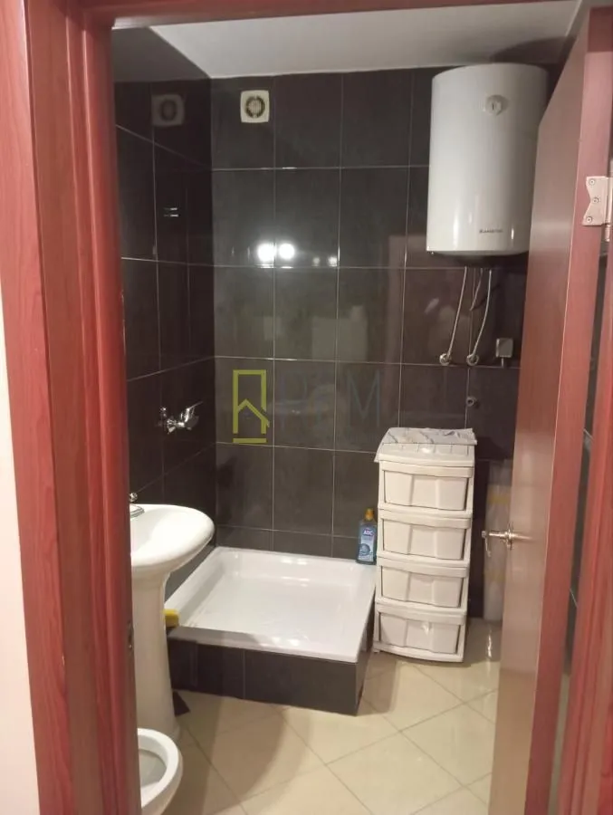 Prodaja, trosoban stan, 84m², Baston, Podgorica