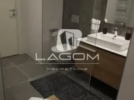 Izdavanje, trosoban stan, 79m², Savski Venac, Beograd - image 12