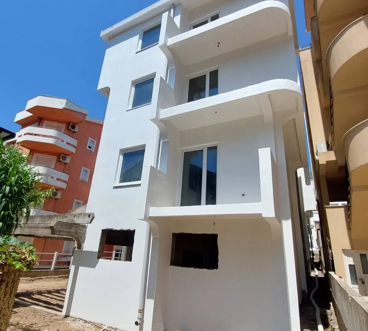 Sale, house, 400m², Bar, Crna Gora
