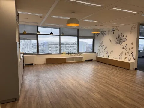 Poslovni prostor in Novi Beograd Blok 67