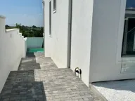 Izdavanje, kuća, 180m², Sremska Kamenica, Petrovaradin - image 24