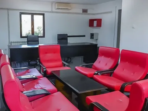 Izdavanje, poslovni prostor, 80m², Konik, Podgorica - image 8