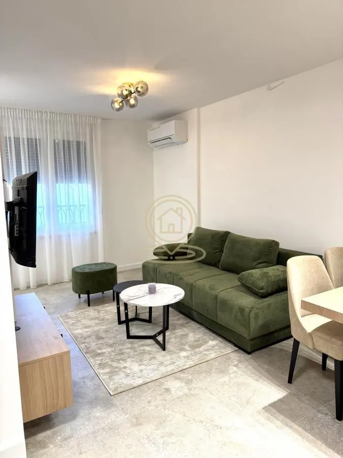 Izdavanje, dvosoban stan, 40m², Zvezdara Sve Podlokacije, Beograd