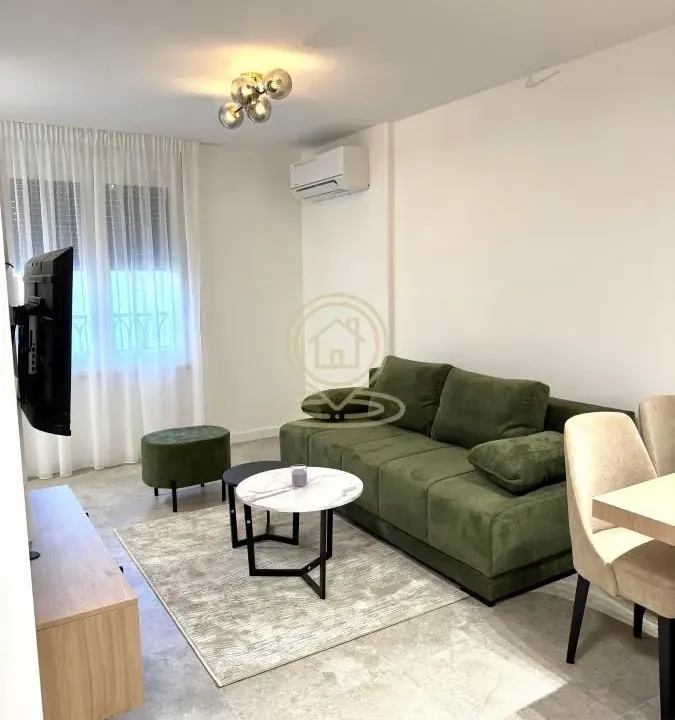 Izdavanje, dvosoban stan, 40m², Zvezdara Sve Podlokacije, Beograd