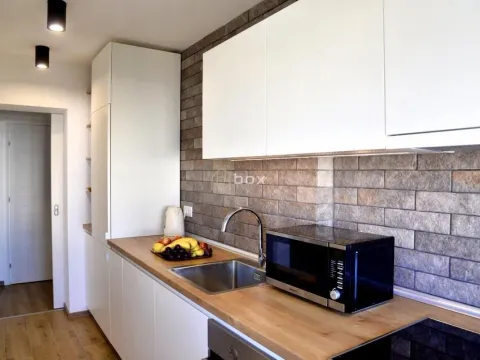 Izdavanje, trosoban stan, 61m², Centar, Niš - image 11