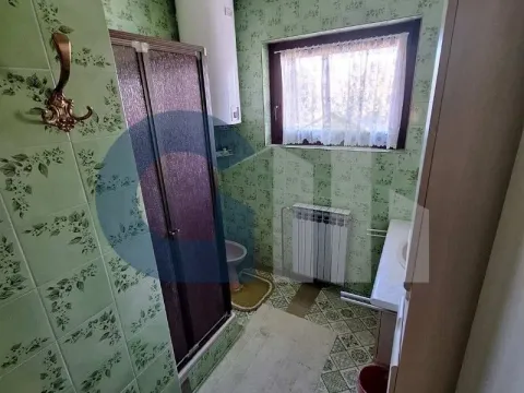 Rent, house, 360m², Centar, Stara Pazova - image 11