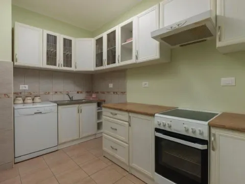 Sale, two bedroom apartment, 106m², Tivat, Crna Gora - image 13