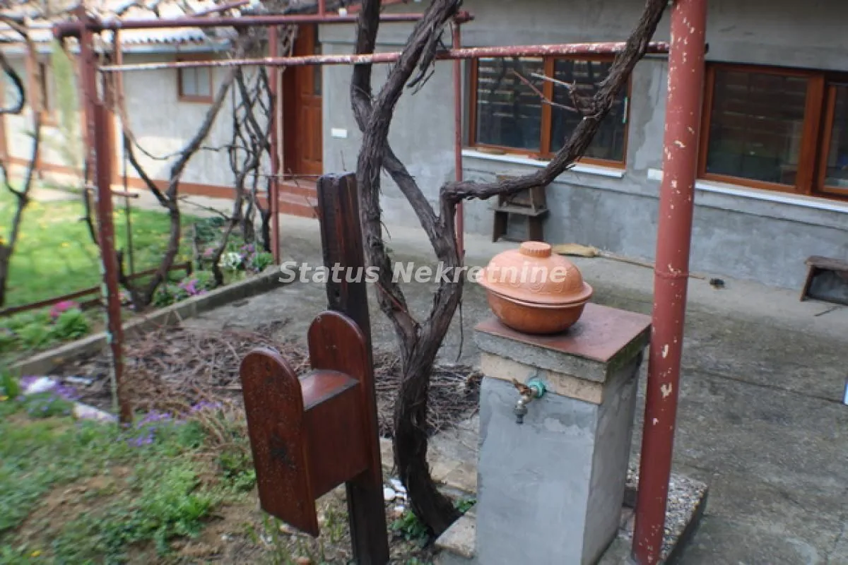 Prodaja, kuća, 307m², Sremska Kamenica, Petrovaradin