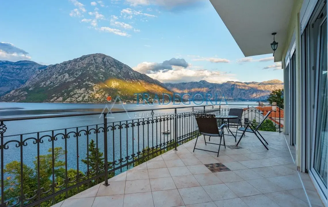 Sale, house, 470m², Koštanjica, Bar