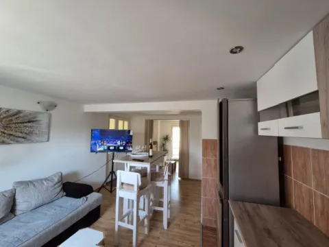 Rent, two bedroom apartment, 54m², Bjeliši, Bar - image 7