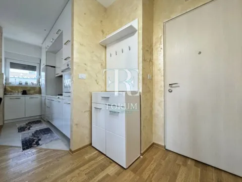 Izdavanje, jednosoban stan, 50m², City Kvart, Podgorica - image 2