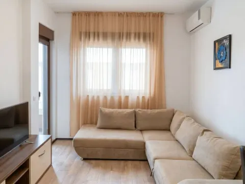 Sale, one bedroom apartment, 38m², Centar, Budva - image 9