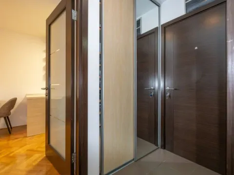 Izdavanje, stan, 60m², Blok 9, Podgorica - image 2