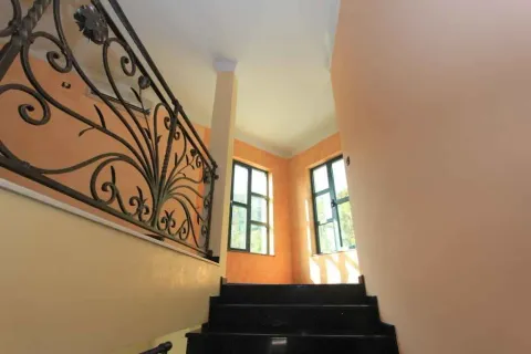 Prodaja, kuća, 560m², Petrovac, Budva - image 20