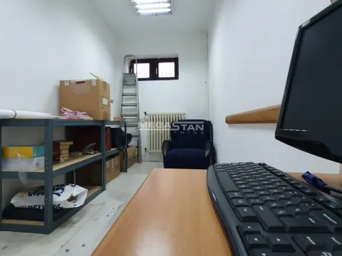 Izdavanje, poslovni prostor, 81m², Savski Venac, Beograd - image 2